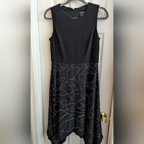 DKNY Geometric Print Handkerchief Dress NWOT - Picture 1 of 4